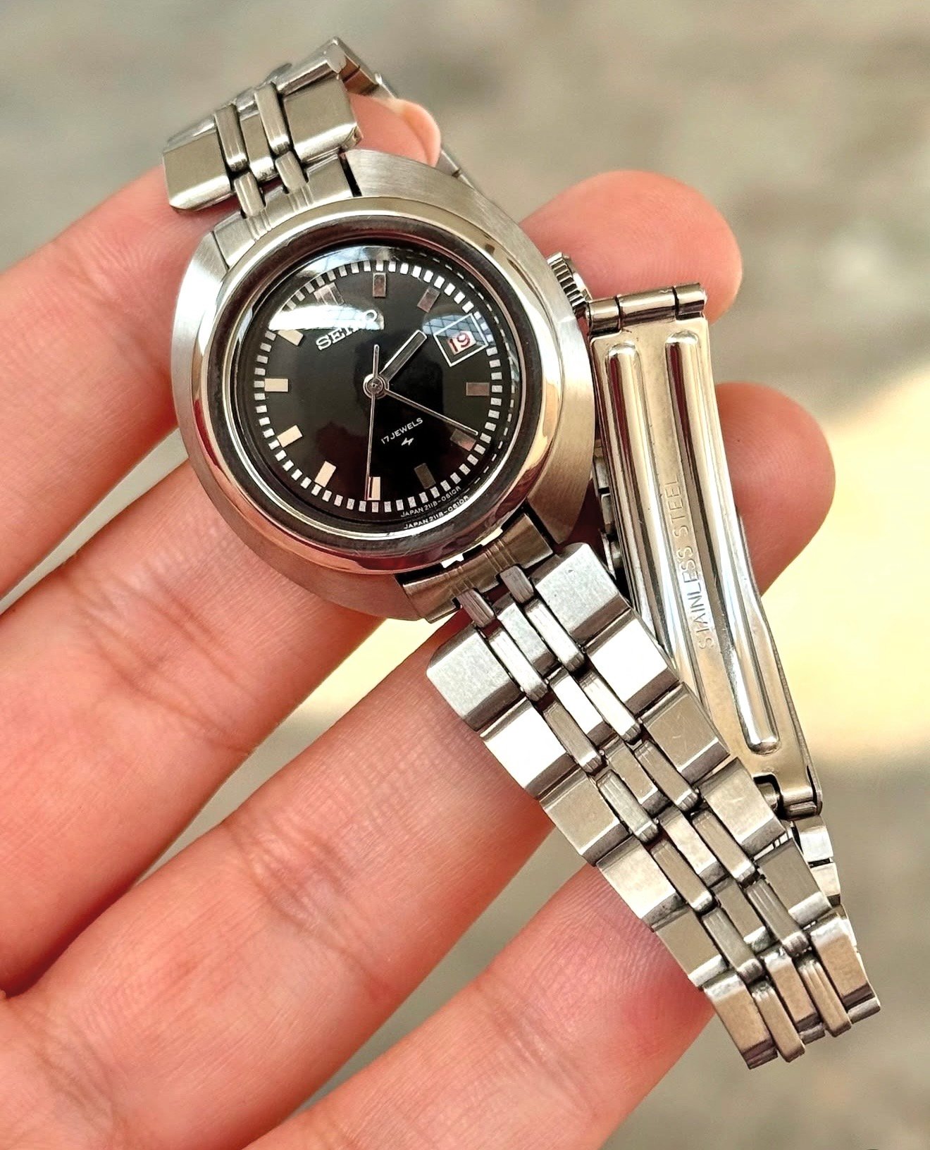 Screenshot Seiko Black Dial - Ladies Watch - Image 1