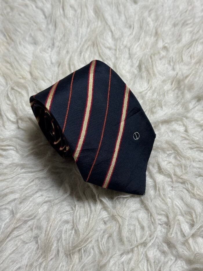 Dunhill [3.5] - Image 1