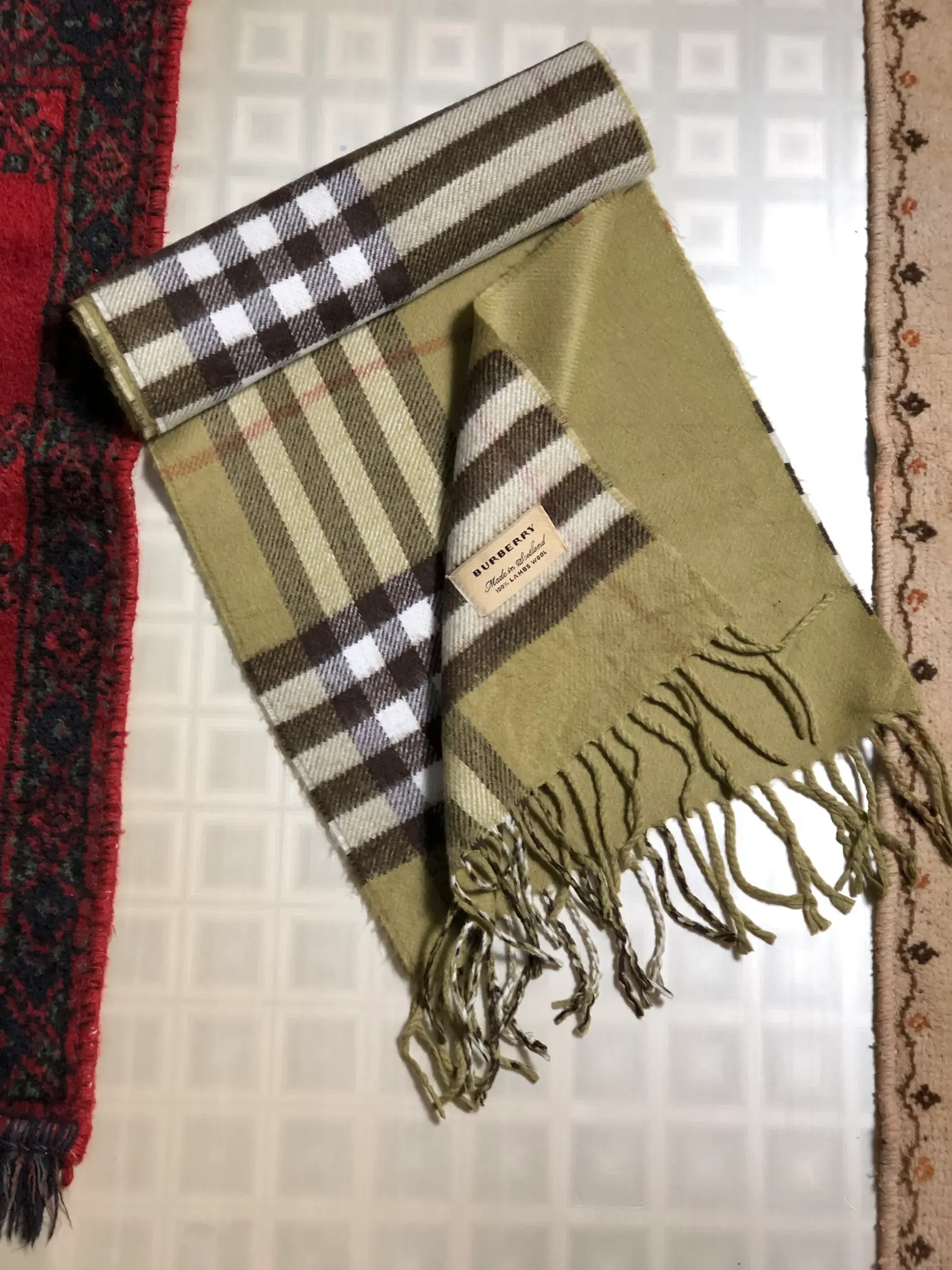 IMG_1134 Burberrys - Image 1