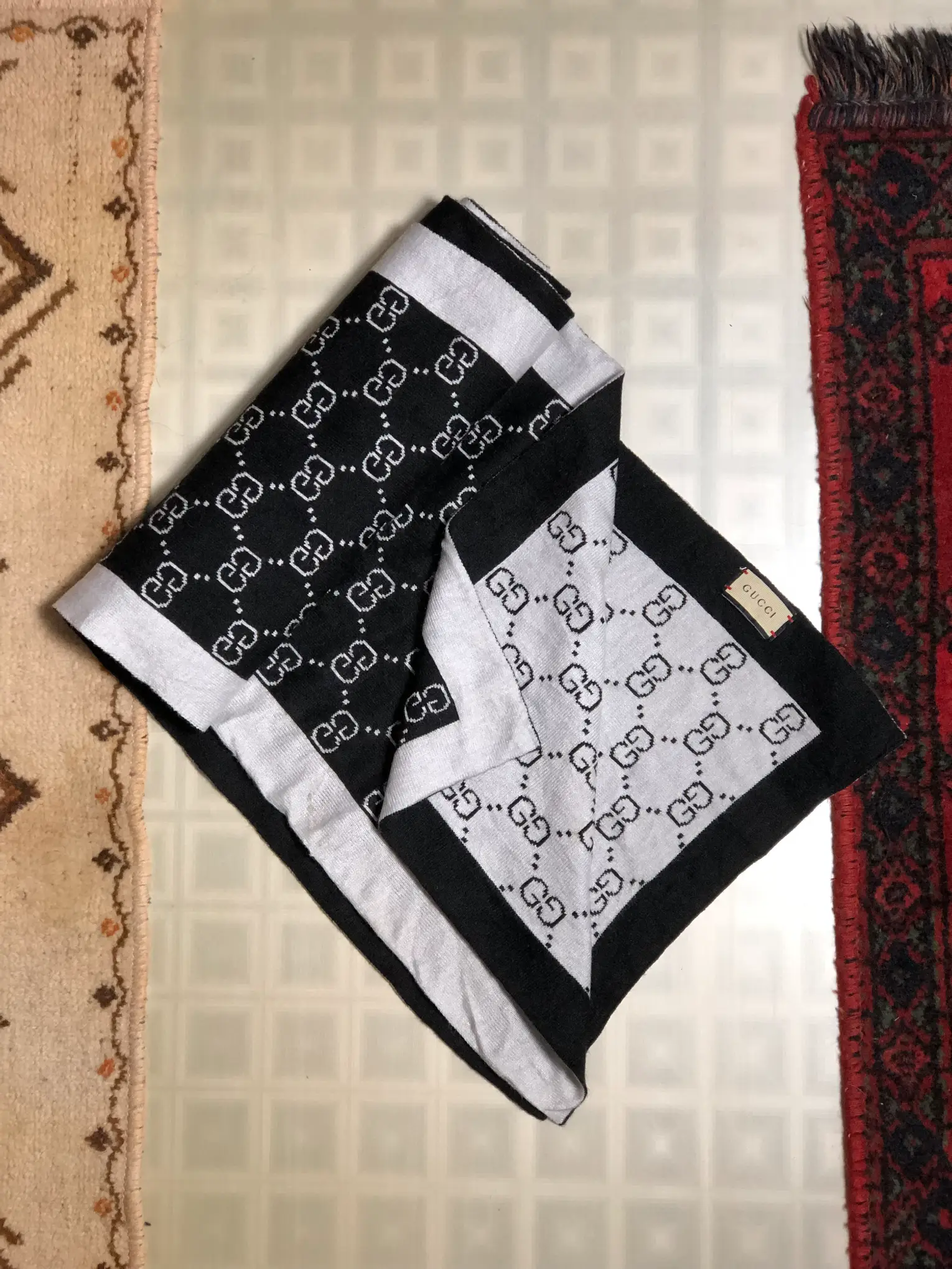 IMG_4505 Gucci - Image 1