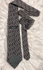 Christian Dior [3.8] - Image 3