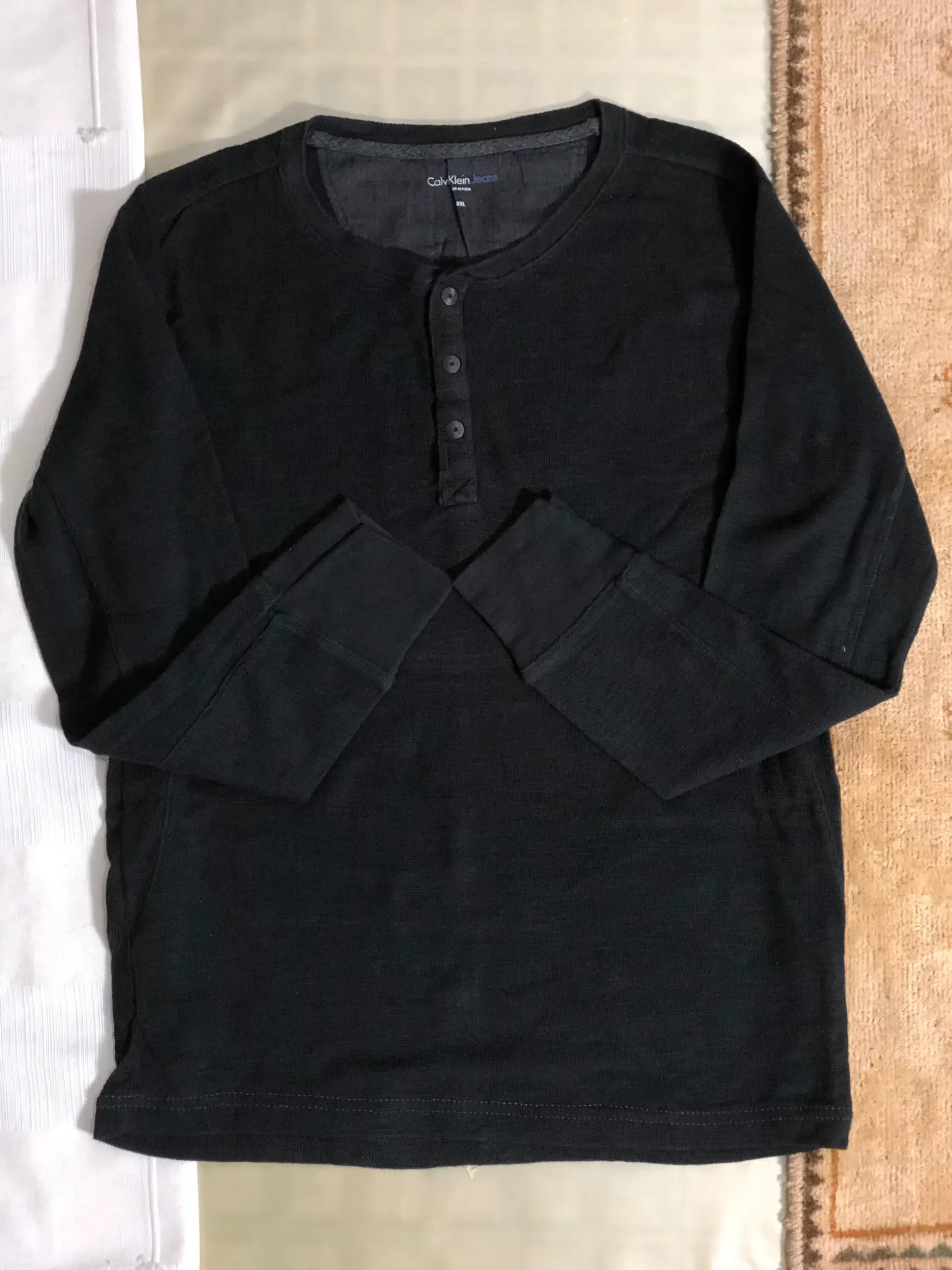 2 (30) Calvin Klein - Image 1